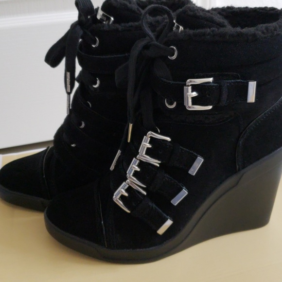 Booties - Picture 5 of 6